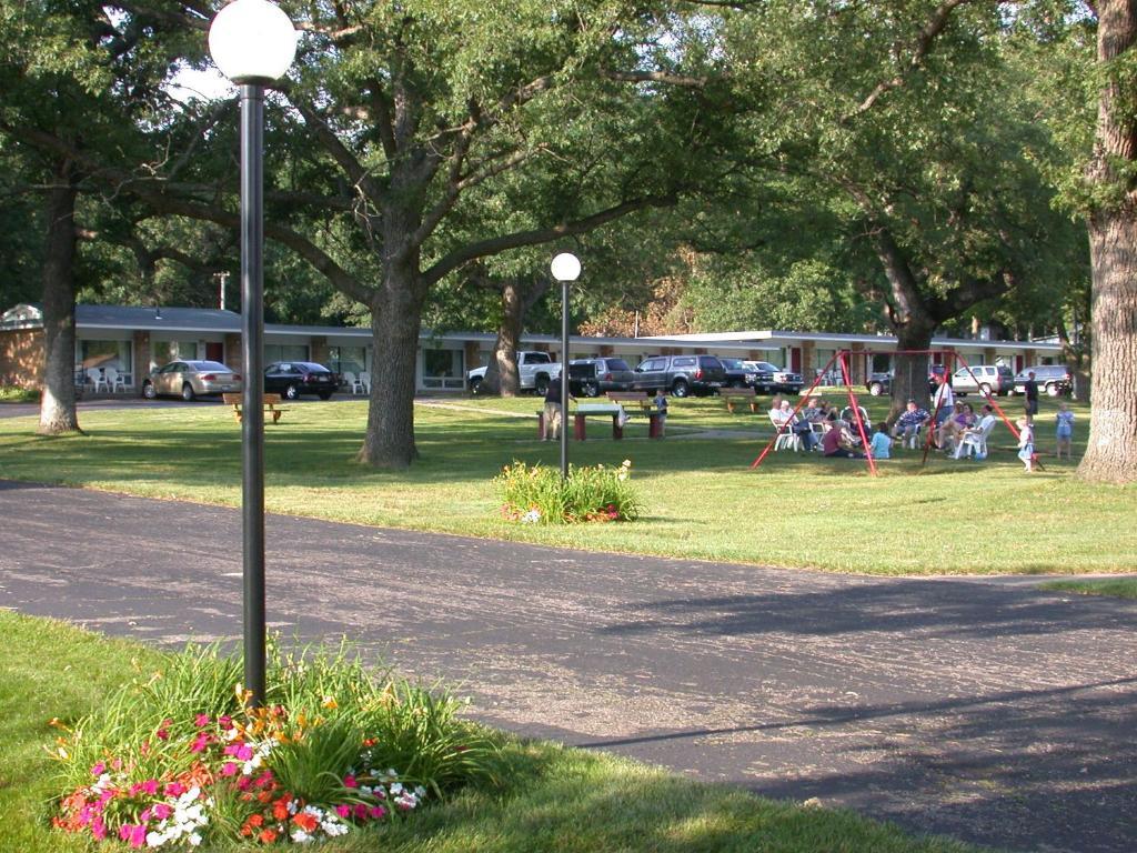 Indian Trail Motel Wisconsin Dells Zewnętrze zdjęcie